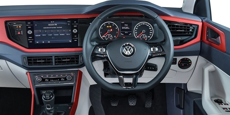 VW Polo 2G AW (Volant à droite)